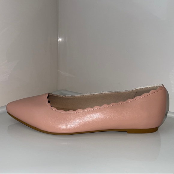 🌵Restricted by ModCloth Pink Scalloped Flats Rose sz 7 - Picture 2 of 3
